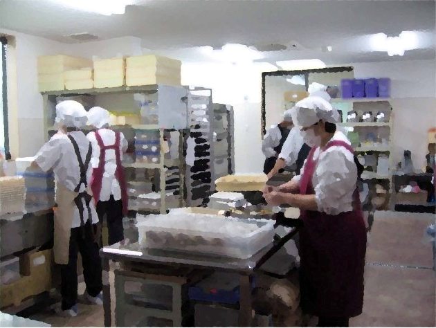 クッキー製作中